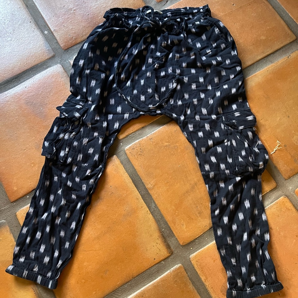 Ulla Johnson indigo and White XS cargo pants in cotton ikat fabric.